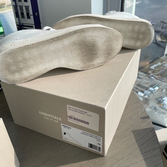 Fear of God ESSENTIALS
White Tennis Mid Sneakers - Picture 6 of 6